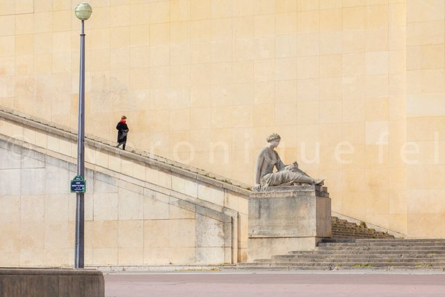 C19, Paris Surreal - all contents © veronique fel