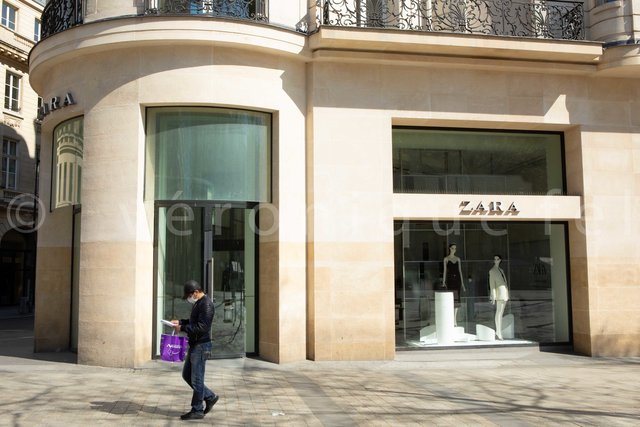 C19, Paris Surreal - all contents © veronique fel