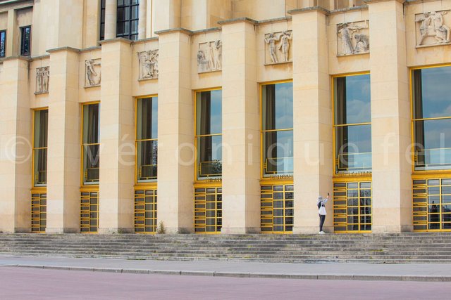 C19, Paris Surreal - all contents © veronique fel