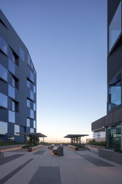 Lena_SLC_Residences_PublicCourtyrd1_277_9_WEB.jpg