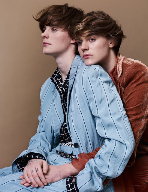 Anne & Lisa Bosveld for NRC Het Blad