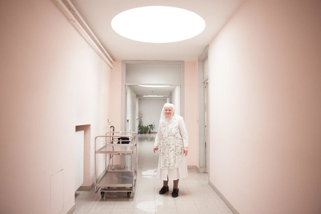MD7eizdSSfOyxWZt3oiP_nuns-8.jpg