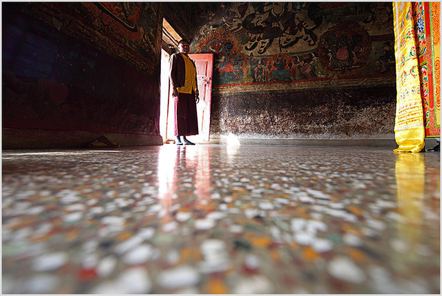 entering shey gompa