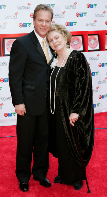Keifer Sutherland with mother Shirley Douglas