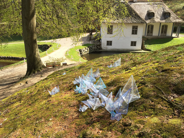 Work made for the exhibition Flygtighed in Liselund, Danmark. Sewed plast sheets. 2015