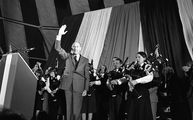 Campagne présidentiele de 1980, Lorient. "Giscard à la barre!"