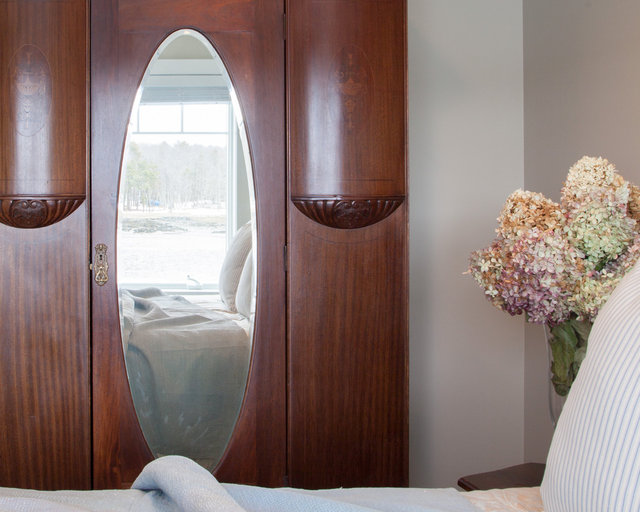 Guest Bedroom 1/crop