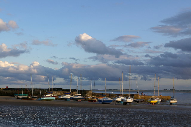 Beadnell harbour VB.JPG