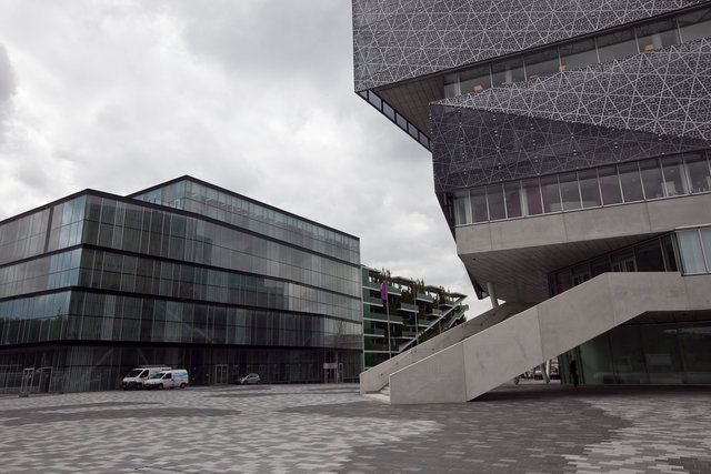 NL_Nieuwegein_Theater_Exterior_2012_RS-2.jpg