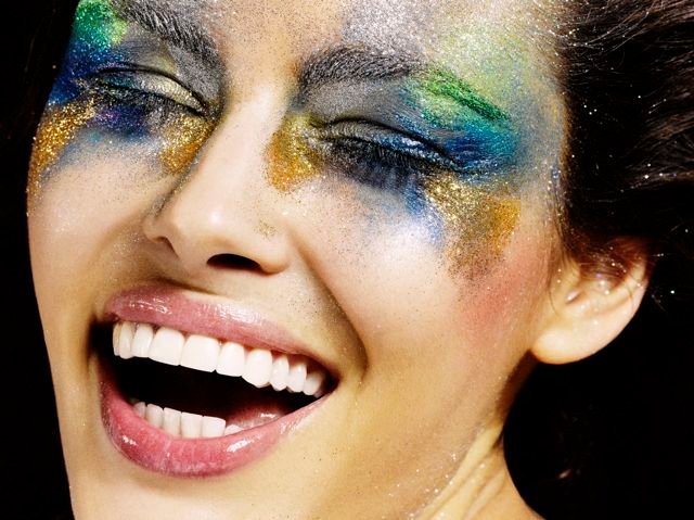 Indira-Cesarine-metalic-smile.jpg