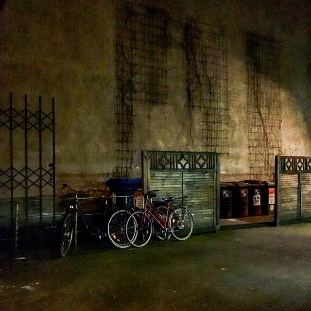 Prints till salu- Berlin