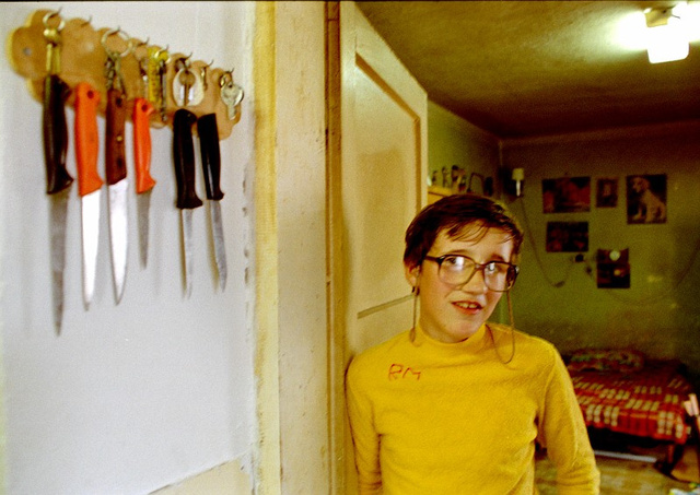 KNIFEBOY42-vi.jpg