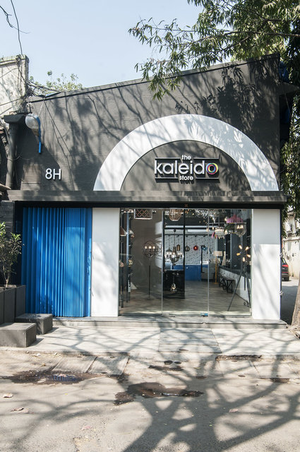Kaleido Store, (de)CoDe Architecture, Mumbai