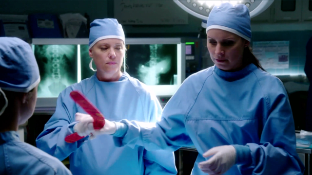 Doctor Beth! Is sabotaged by Dori during an Operation.