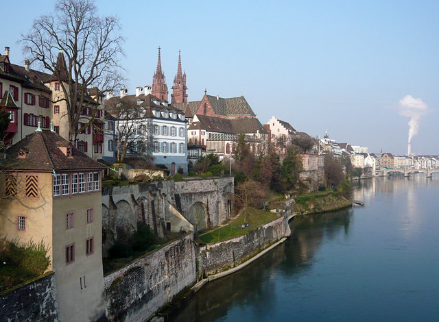 Basel Munster from Wettsteinbrucke (3) VB.JPG