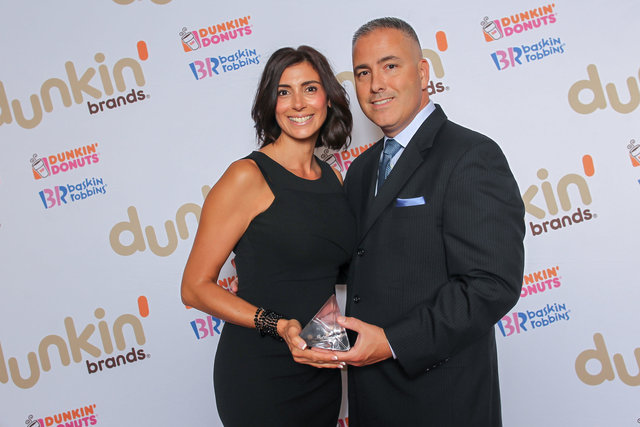 Dunkin17-FranchiseeAwards_425.jpg