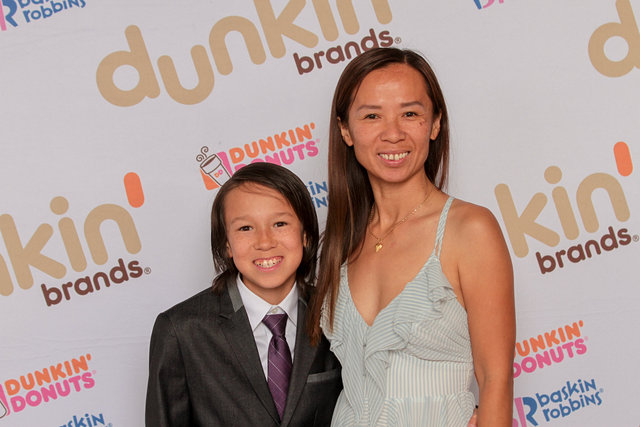 Dunkin17-FranchiseeAwards_180.jpg