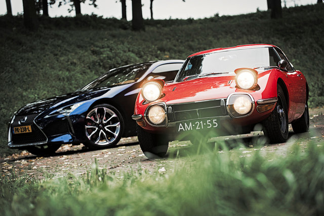 LEXUS LC500H vs TOYOTA 2000 GT