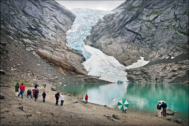 02briksdalsbreen.jpg