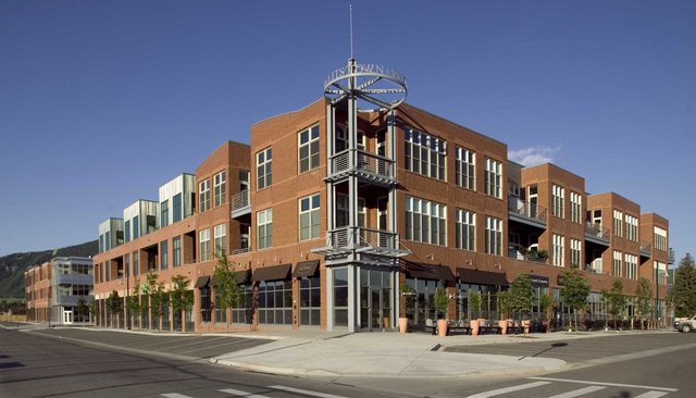 Triangle Park Lofts, Willits Town Center