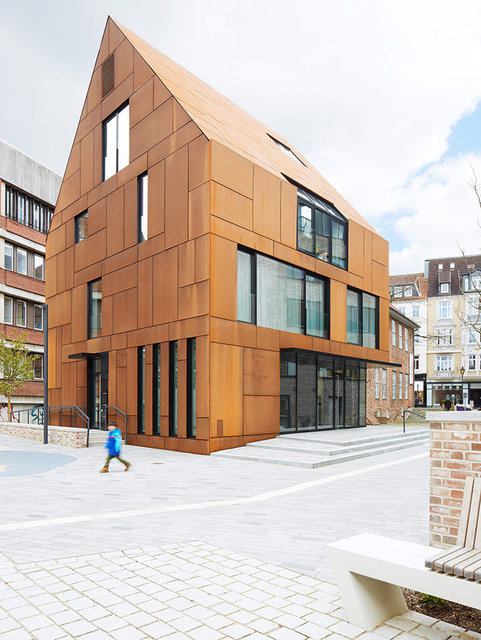 STEEL HOUSE KIEL for Böge Lindner BLK2 Architects