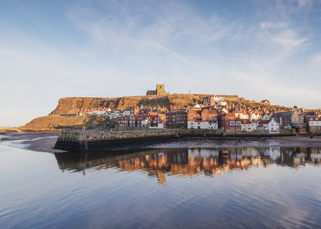 The River Esk and East Cliff