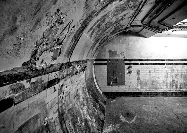 Aldwych Underground Station