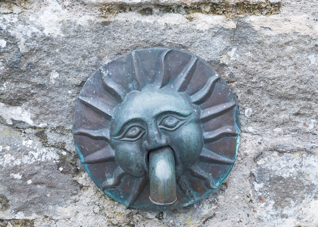 Metal sun water spout, Old Tolbooth