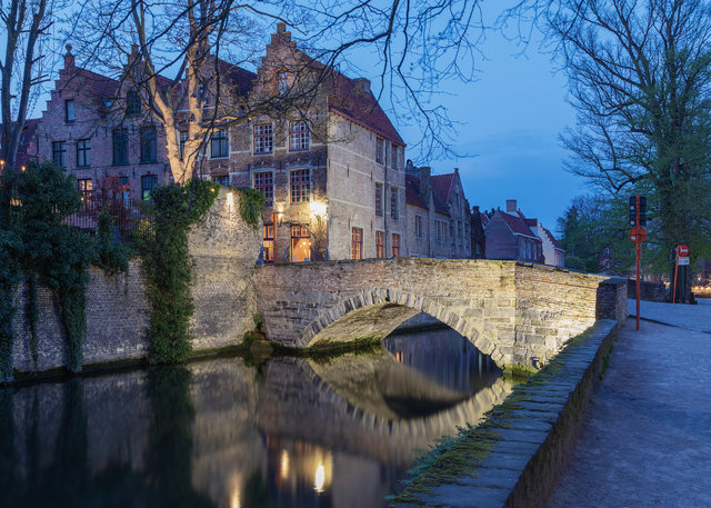 Bruges XXX