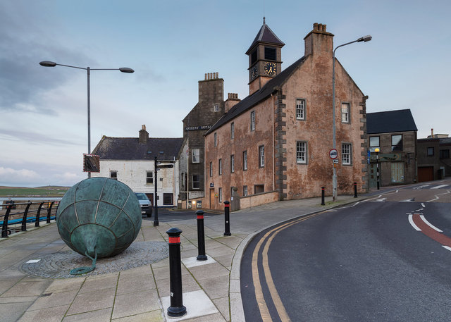 Da Lightsome Buoy and Old Tolbooth building (now houses lifeboat station)