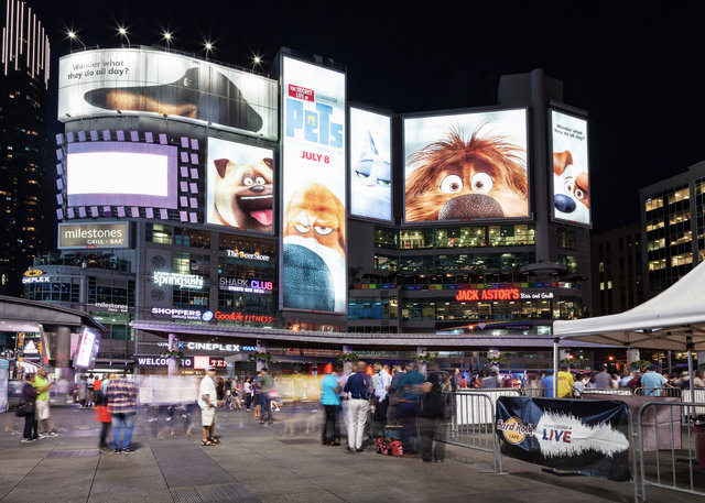 Dundas Square