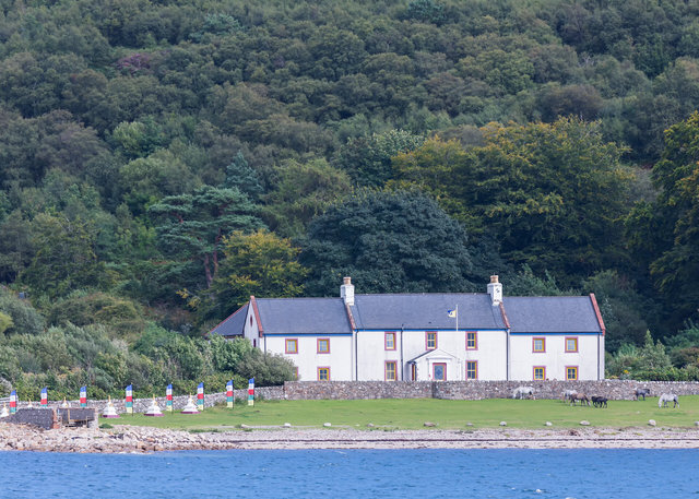 Buddhist retreats, Holy Isle