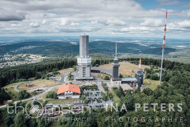 Helikopter-Rundflüge Großer Feldberg im Taunus_thomsen Heli-Service_22 (15).jpg