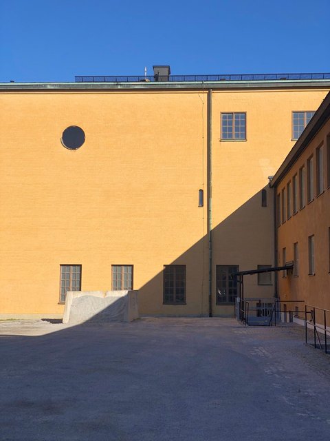 orange walls shadow.jpg