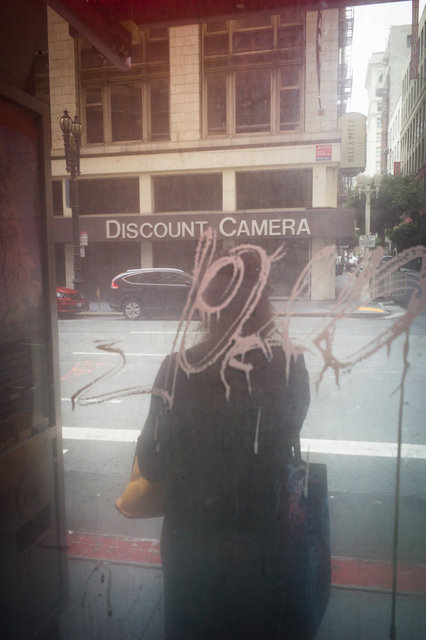 DISCOUNT CAMERA
