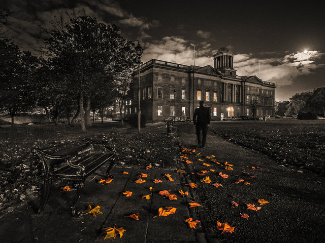 When The Autumn Leaves Fall