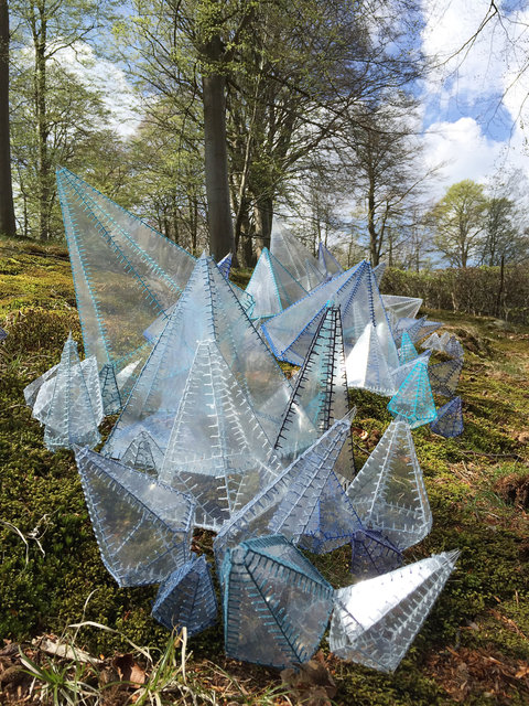 Work made for the exhibition Flygtighed in Liselund, Danmark. Sewed plast sheets. 2015
