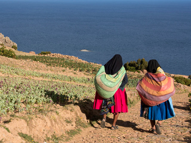 IslandsOfTiticaca_AK08.jpg