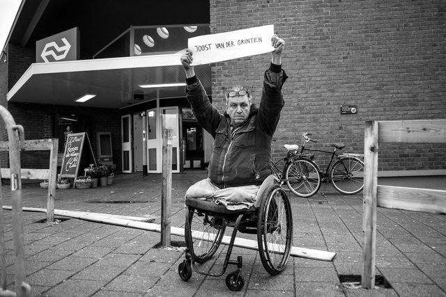 Rob Scholte protesting in Den Helder