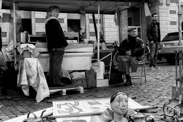Brussels flea market in 'les Marolles' on a Sunday