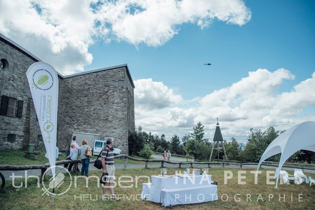 Helikopter-Rundflüge Großer Feldberg im Taunus_thomsen Heli-Service_22 (4).jpg