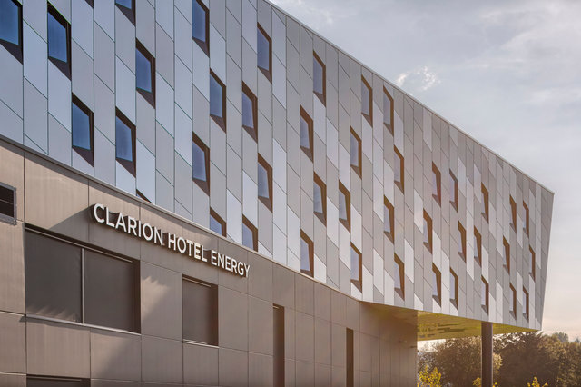 Clarion Energy Hotel