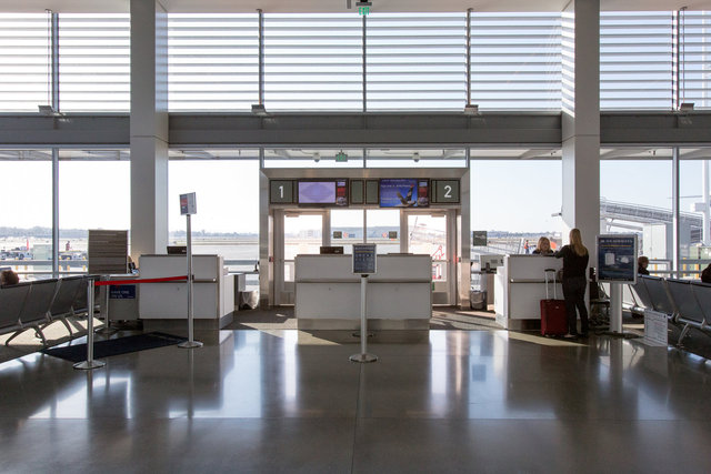 Lena_LBairportSct-045.jpg