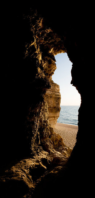 Cavité sur la plage d'Etretat, Haute-Normandie, 2009