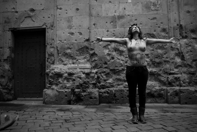 Femen Spain: The Naked War