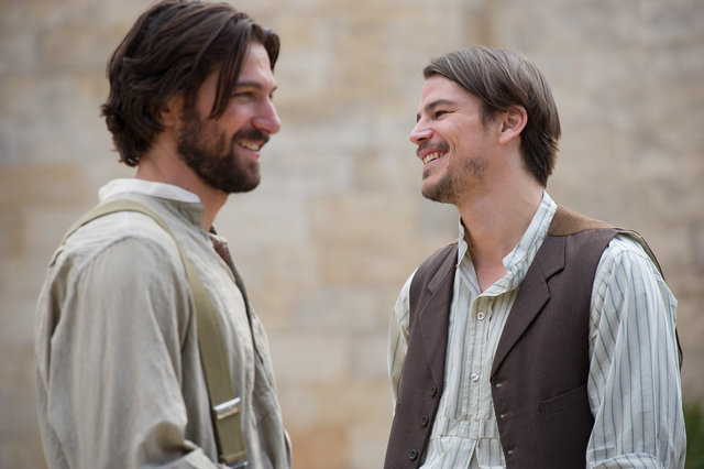 Michiel Huissman  Josh Hartnett