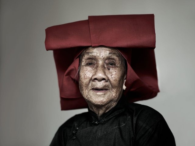 Samsui woman, beans. (1 of 8)