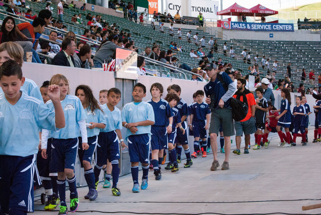 Chivas vs FC Dallas Halftime Game