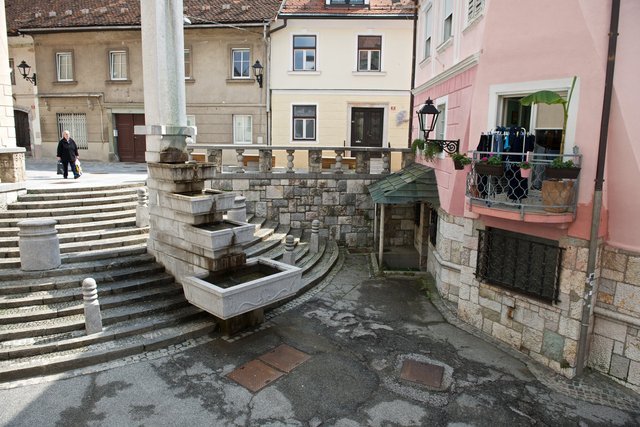 4AR_8676 - Version 2.jpg