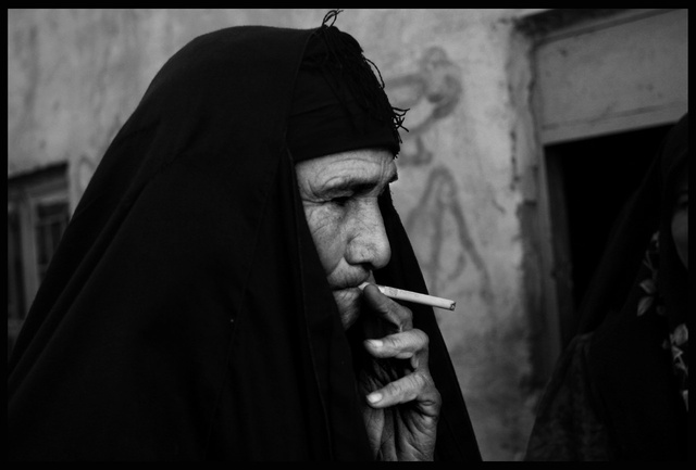 "Tchadors in Iraq" - 2003 - près de Babylone